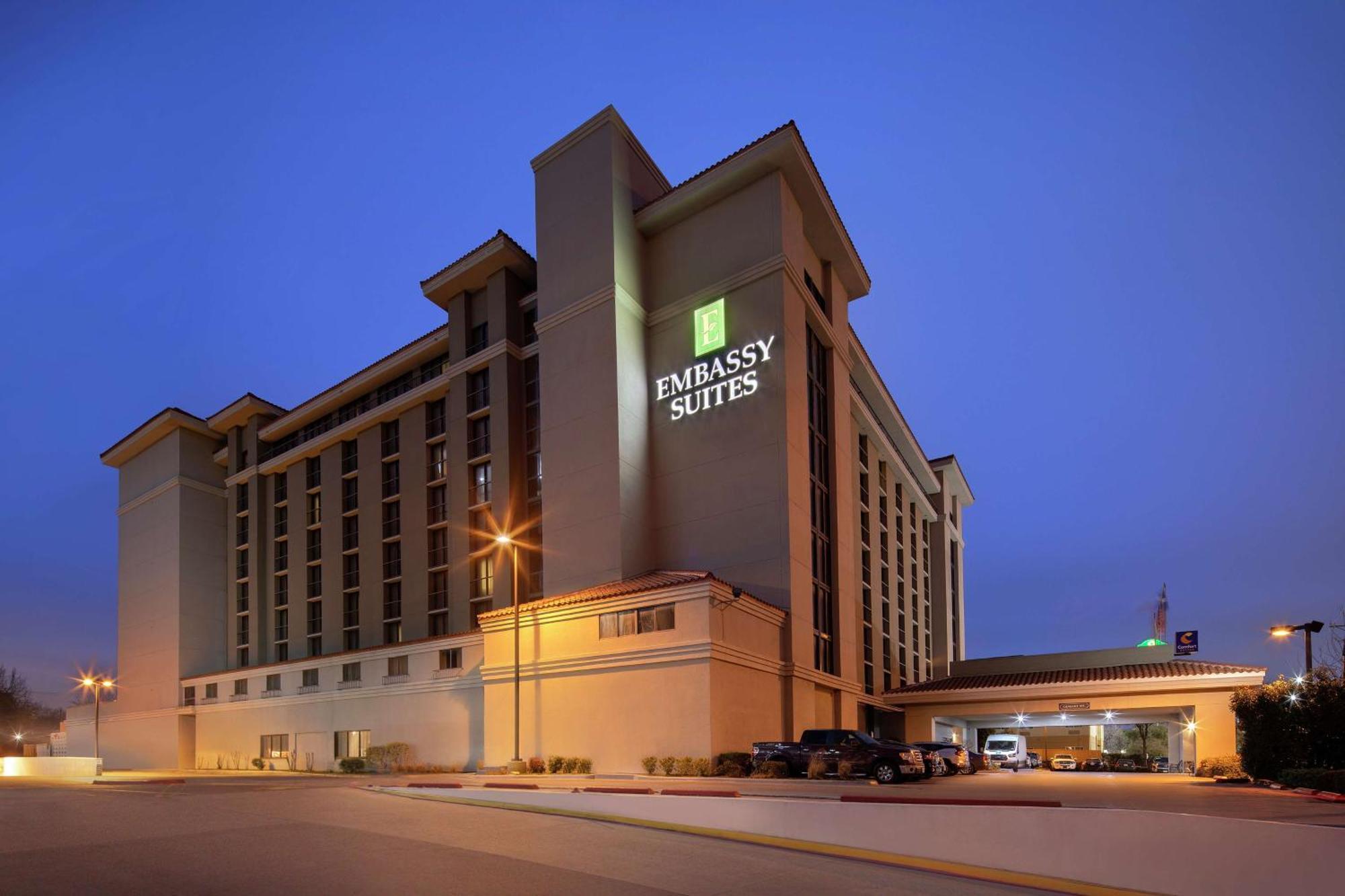 Embassy Suites Dallas - Park Central Area Exterior foto